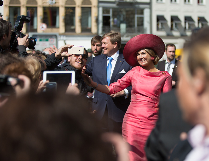 Koningspaar stimuleert contacten met Duitsland