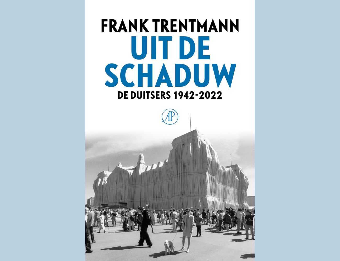 Boekpresentatie | Uit de schaduw
