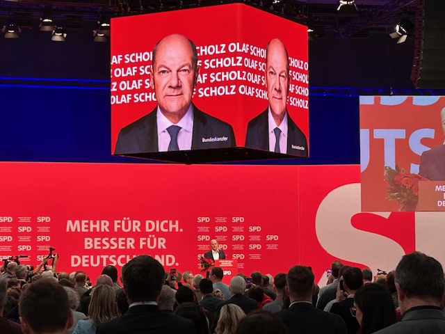 Olaf Scholz op het partijcongres. Foto: Kemal Rijken