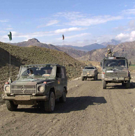 Voertuigen van de Bundeswehr in Afghanistan. Afbeelding: Bundeswehr/Lars Elstermann, www.einsatz.bundeswehr.de