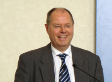 Wikipedia/Peter Schmelzle/cc